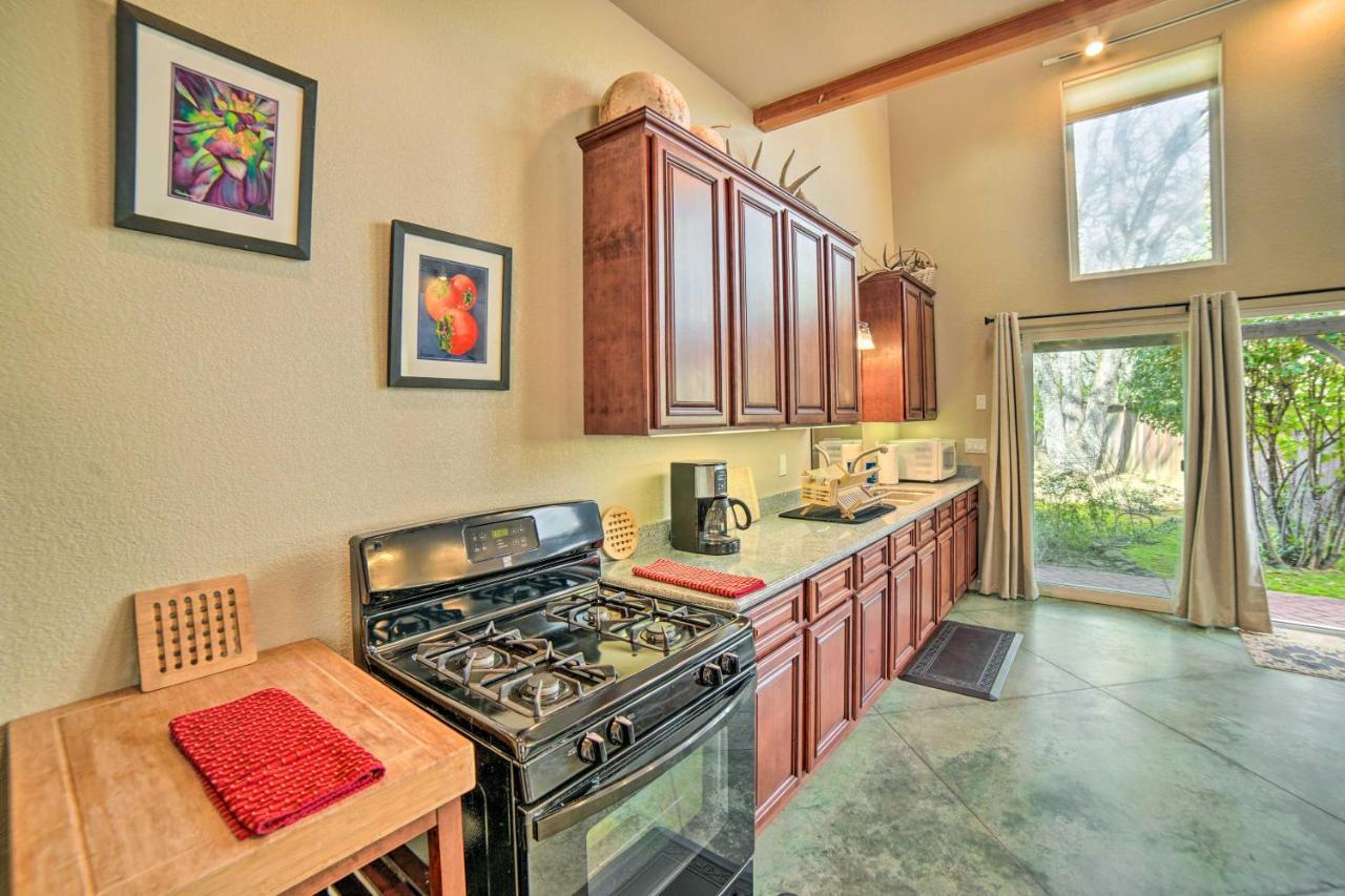 Hilltop Loft Ukiah Vacation Rental! Dış mekan fotoğraf